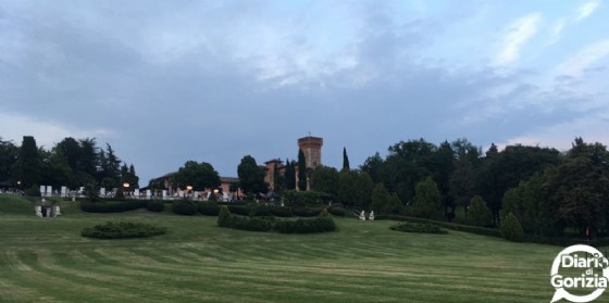 Luci e colori alla "Cenaspettacolo", il glamour dinner show con le eccellenze del gusto di Fvg Via dei Sapori