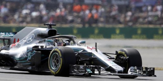 F1 Silverstone pole a Hamilton
