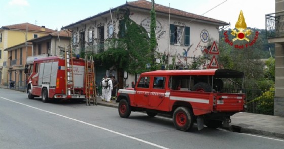 Casarza Ligure, collezionista di minerali trovato morto nella sua «casa museo»