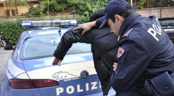 Spaccio ai giardini Peccei: fermato lo scambio di droga, preso pusher 19enne