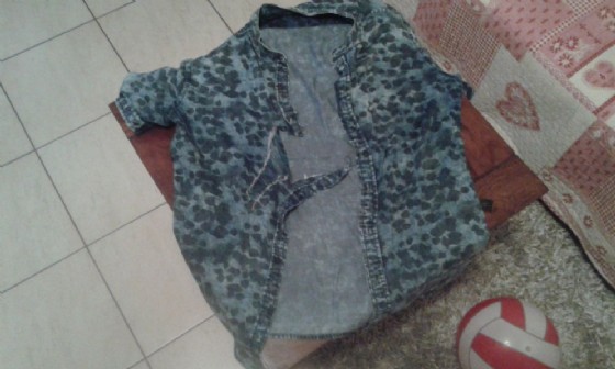 La camicia strappata
