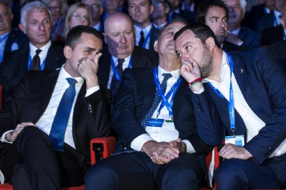 Flat tax a tre aliquote: le novità allo studio