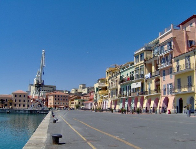 In darsena, ad Oneglia