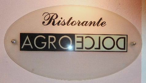 L'insegna del locale