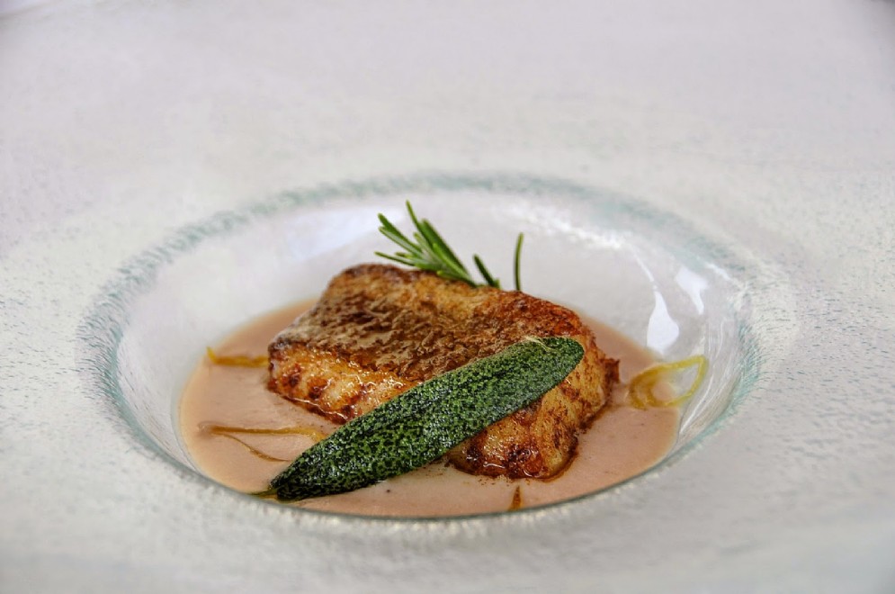 Baccalà al burro e salvia in zuppa di castagne