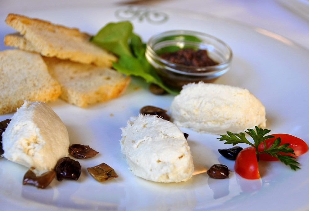 Il baccalà mantecato con olive taggiasche
