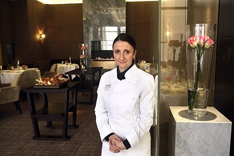 La chef francese in una delle sale del ristorante