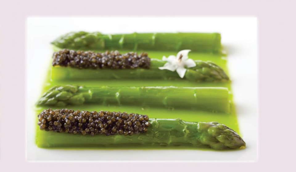 Glia asparagi al caviale in carta al Beau Rivage di Losanna, il secondo ristorante Pic