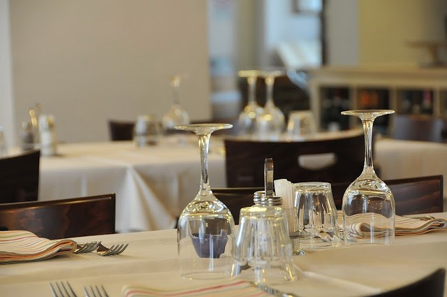 La sobria apparecchiatura della tavola, da classica Trattoria