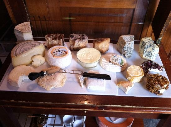 Una parte del vasto assortimento di formaggi