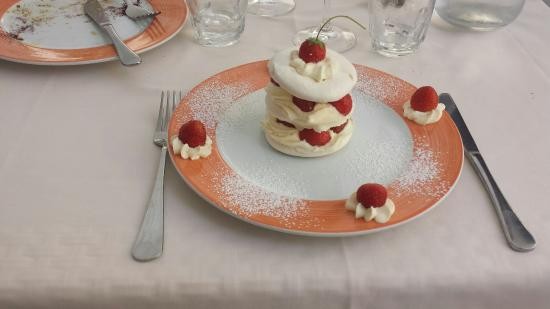 Meringata al mascarpone e fragole