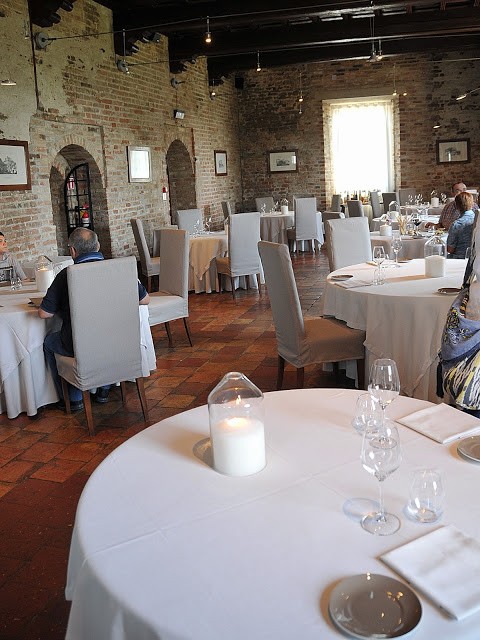 L'ampia sala del ristorante