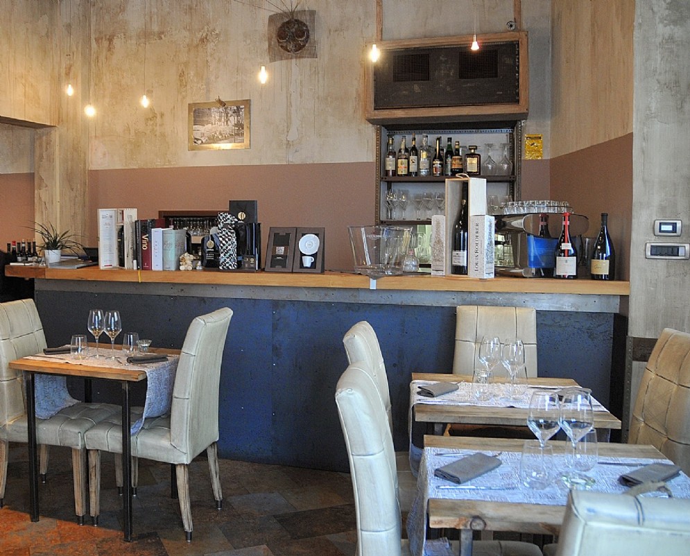 Uno scorcio d'interno del ristorante Eos di Torino