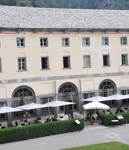 L'edificio che custodisce La Croce Bianca