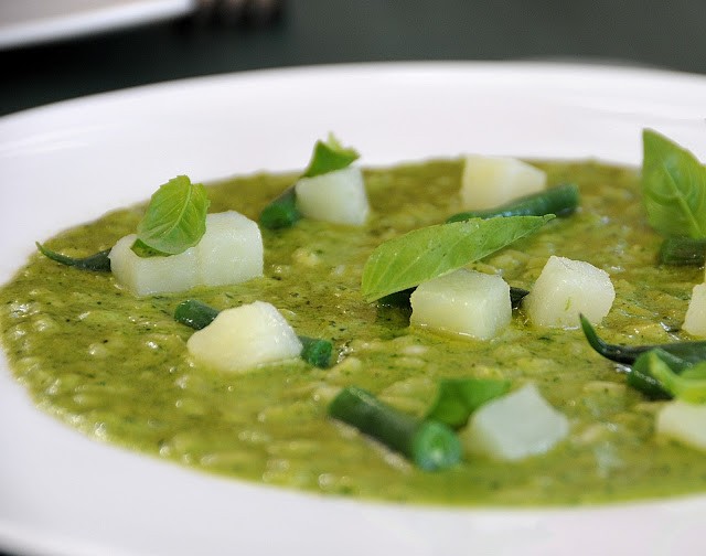 Risotto al pesto, fagiolini verdi e patate