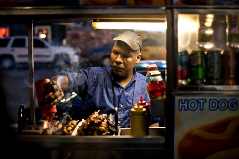 Banchetto di hot dog a New York