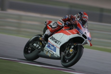 Andrea Dovizioso gira a Losail