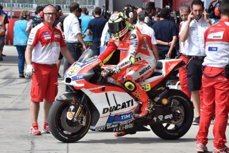 La Ducati ai box nell'ultimo GP in Argentina