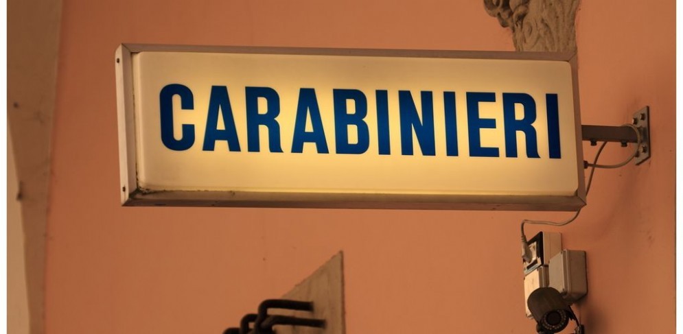 4 bombe carta contro Caserma dei Carabinieri a Firenze