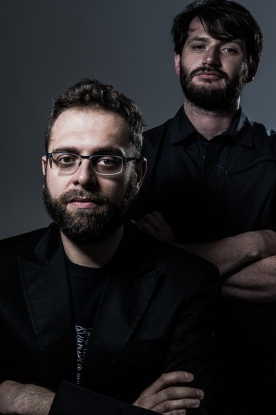 I due registi del documentario «Rifiutati dalla sorte e dagli uomini» Vieri Brini (davanti) e Emanuele Policante