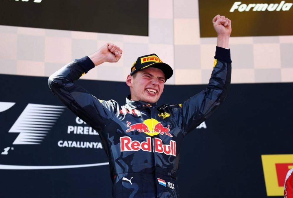 Max Verstappen sul gradino più alto del podio a Barcellona