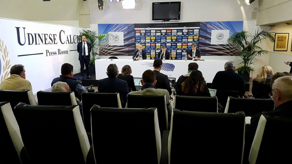 La presentazione del nuovo allenatore dell'Udinese Inchini