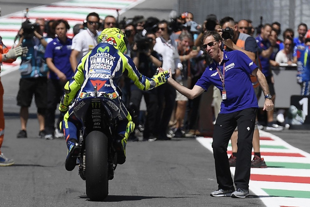 Valentino con il boss Yamaha Lin Jarvis