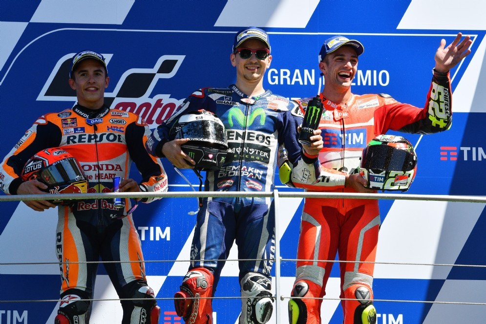 Il podio del GP d'Italia: Lorenzo, Marquez e Iannone
