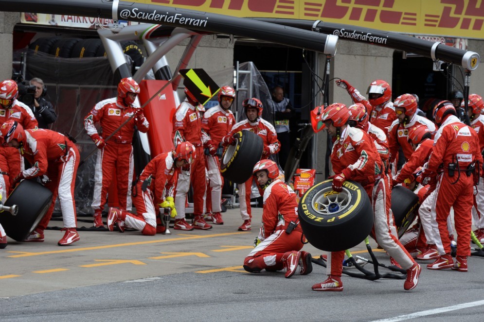 Il momento del rientro ai box di Vettel a Montreal