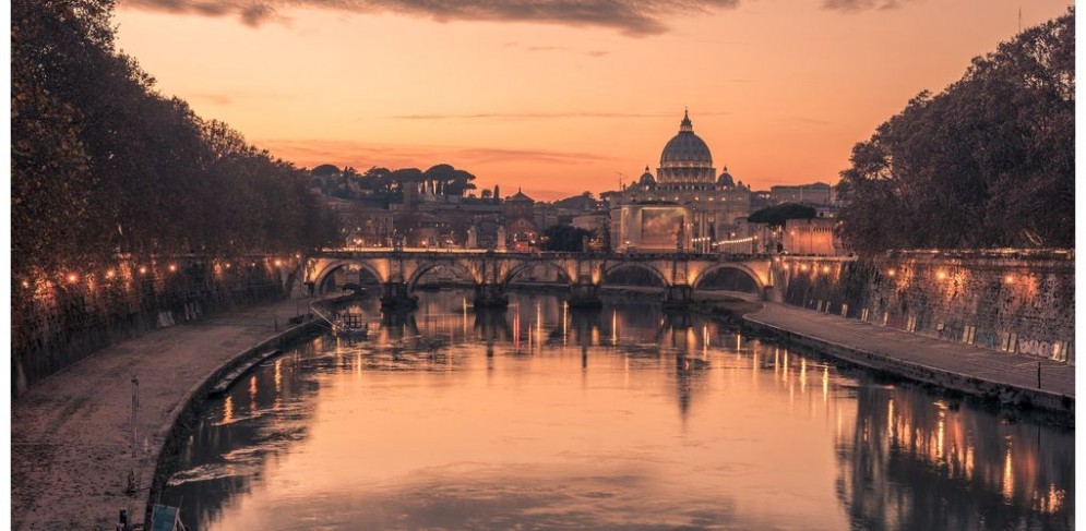 Verso coabitazione a Roma, Vaticano e grillini si annusano