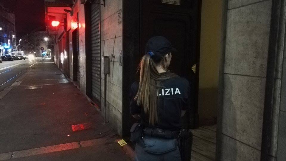La polizia in via Chiesa della Salute