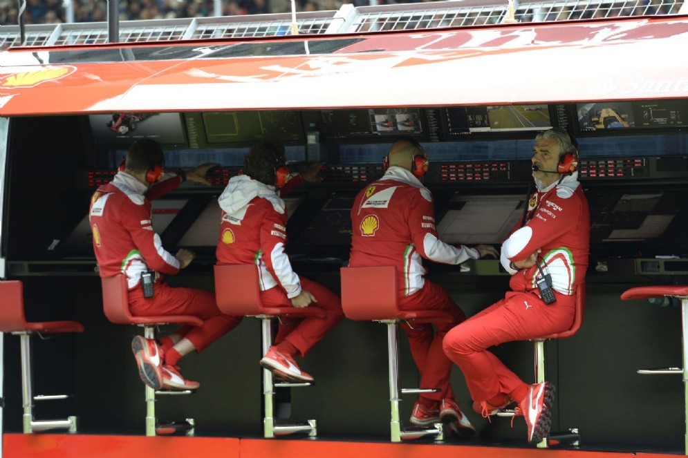 Arrivabene al muretto box a Silverstone