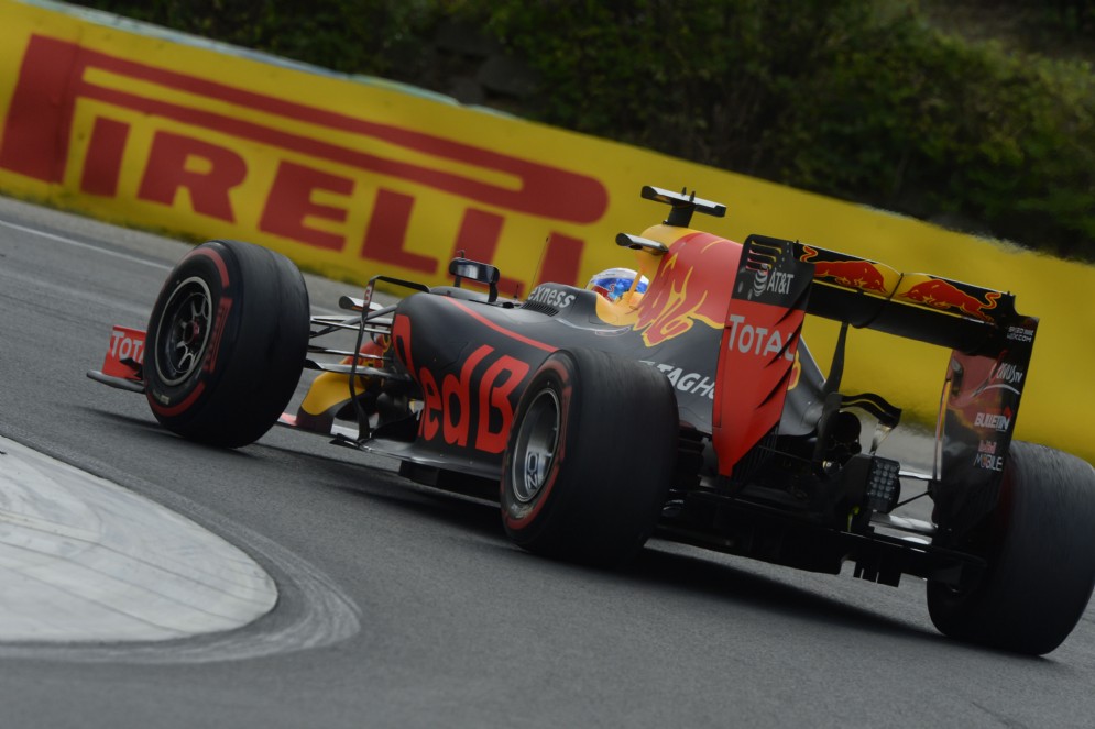 Daniel Ricciardo in azione oggi sulla sua Red Bull