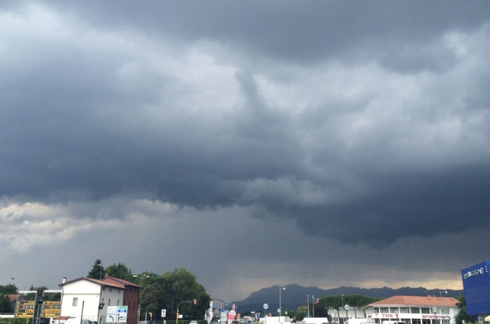 Nuvole minacciose sopra Udine Nord