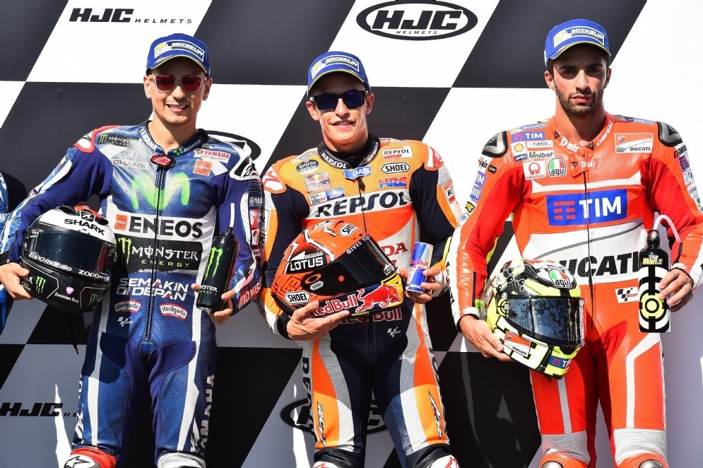 La prima fila del GP della Repubblica Ceca: Marc Marquez, Jorge Lorenzo e Andrea Iannone