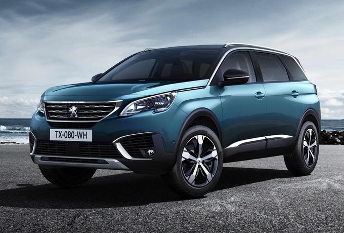 Nuova Peugeot 5008 - vista anteriore