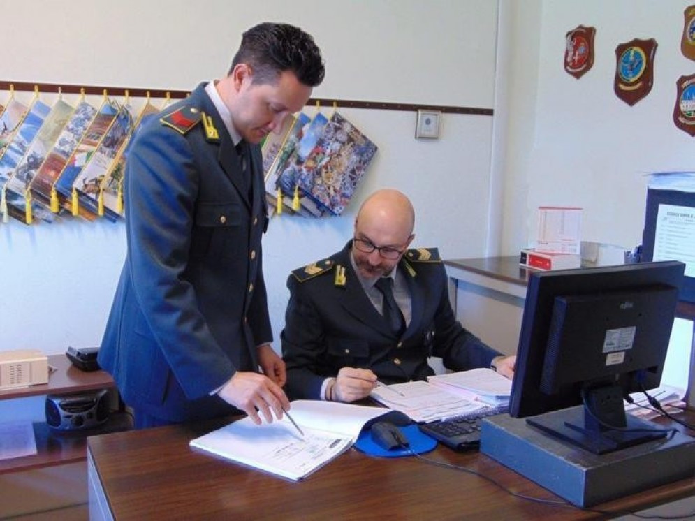 I militari della Gdf al lavoro