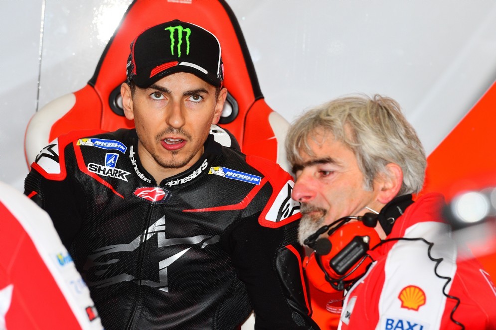 Lorenzo con il direttore generale Gigi Dall'Igna