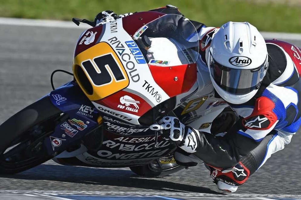 Romano Fenati in azione nei test di Jerez