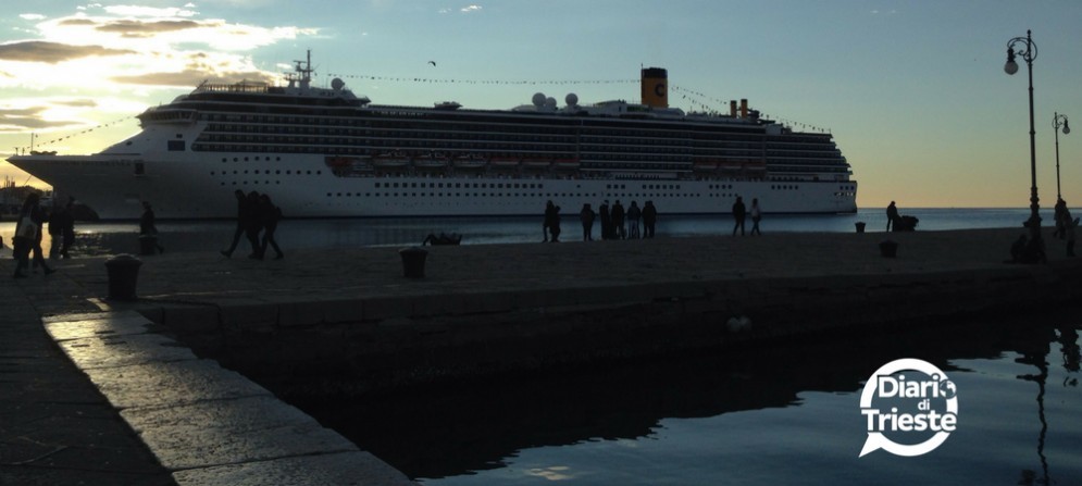 Grandi navi a Trieste (archivio)
