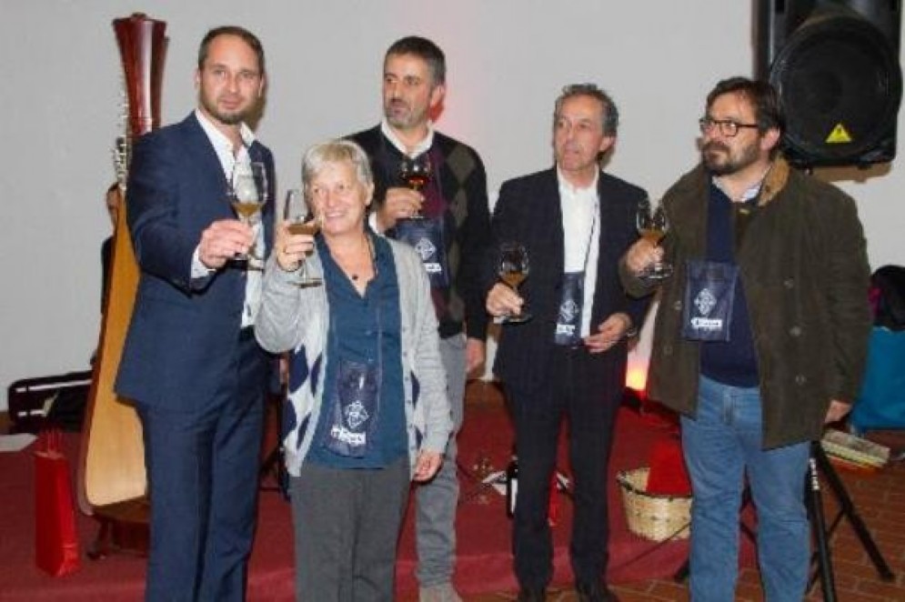 Le autorità presenti alla festa dei vent'anni di apertura dell'agriturismo