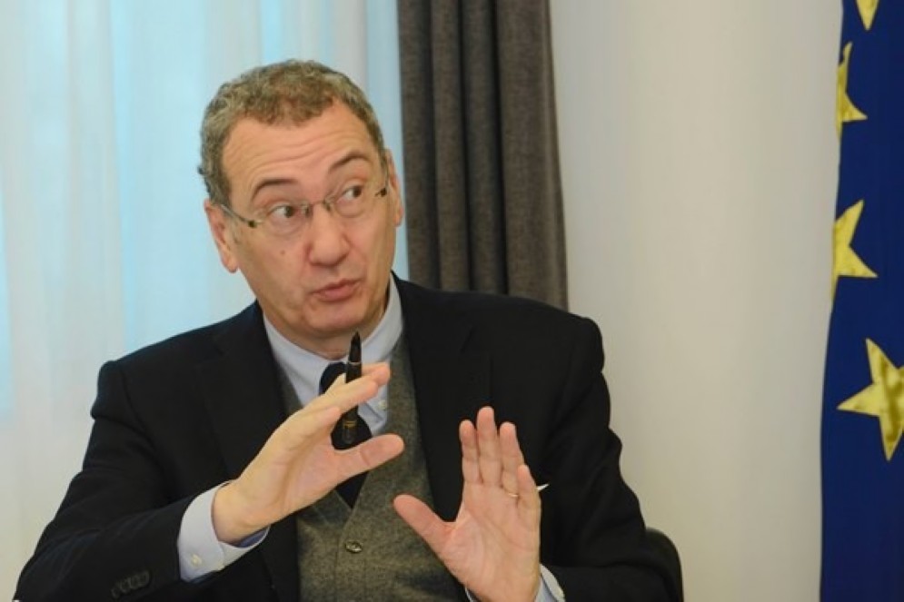 Sergio Bolzonello (Vicepresidente Regione FVG e assessore Attività produttive, Turismo e Cooperazione) durante la riunione della Giunta regionale