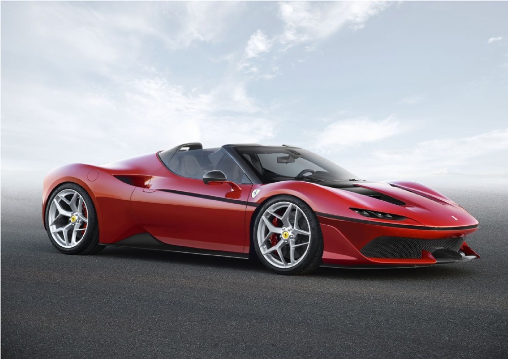 La nuova Ferrari J50