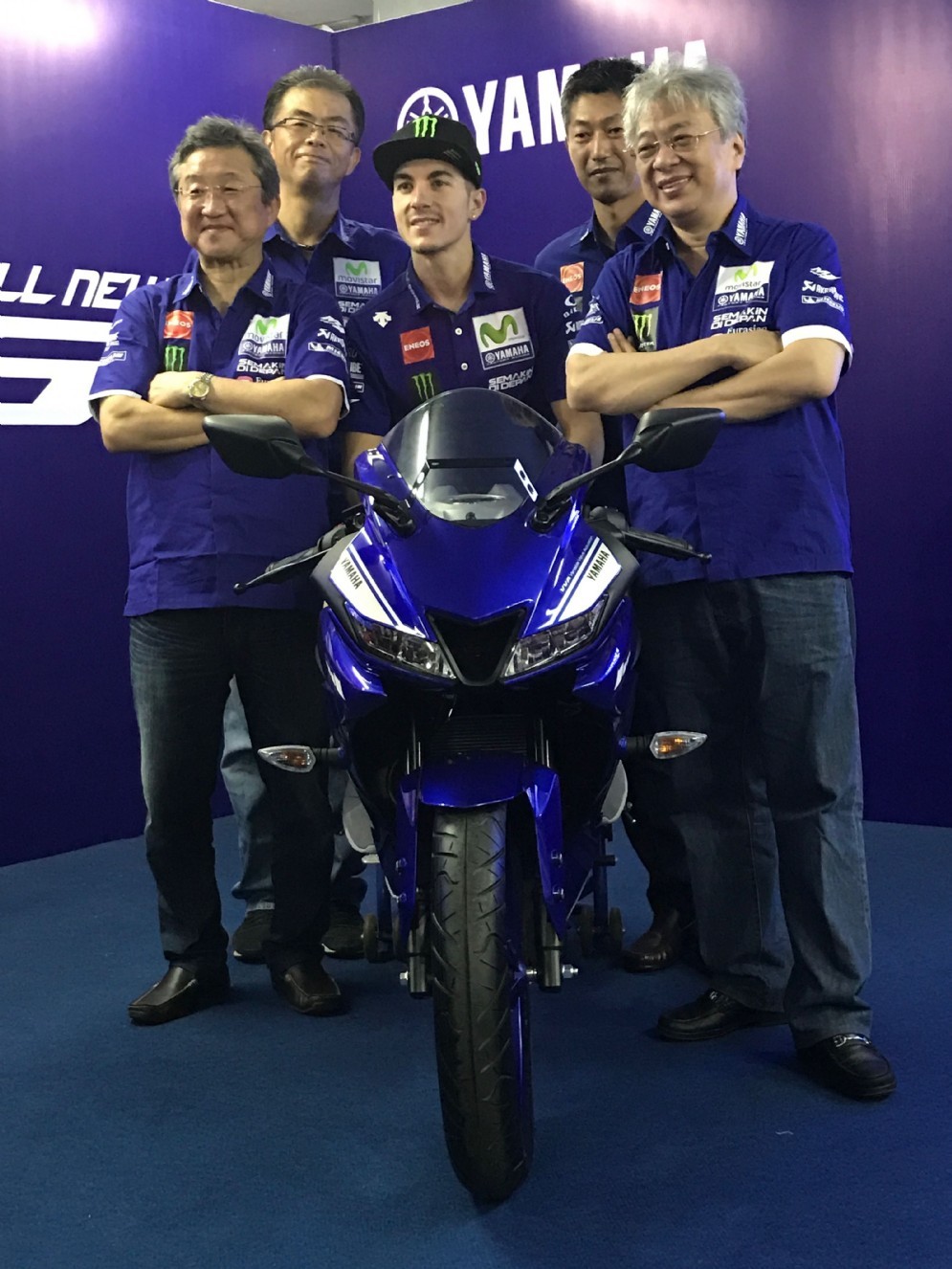 Vinales sulla nuova Yamaha R15 in Indonesia