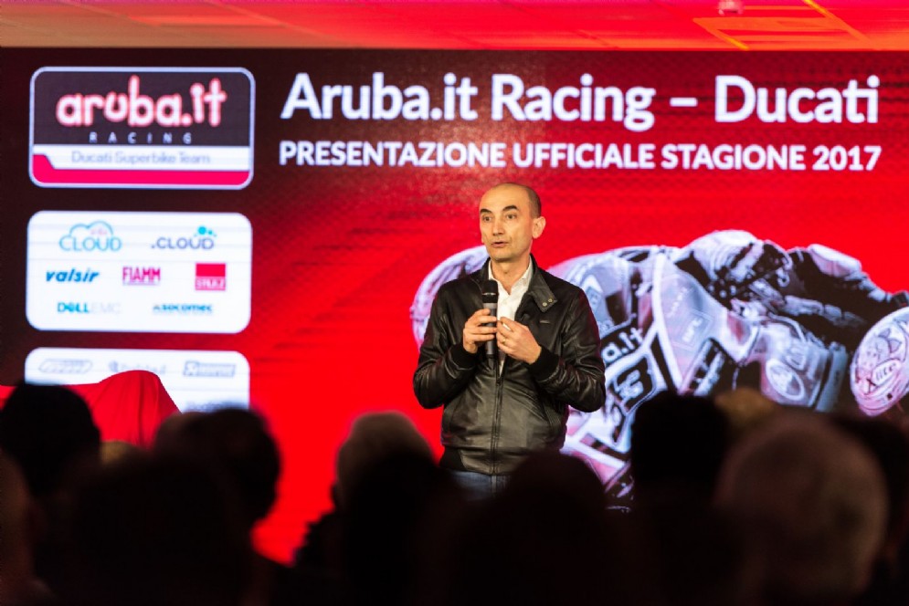 L'amministratore delegato Claudio Domenicali sul palco di Arezzo