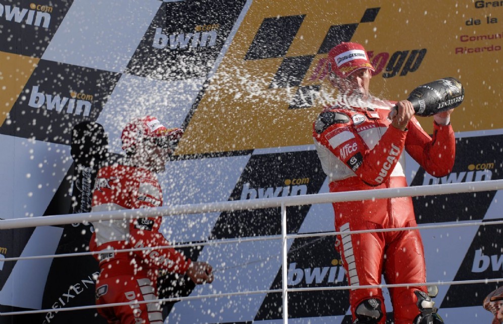 Troy Bayliss nel GP di Valencia 2006, quando si laureò pilota più vecchio a vincere in MotoGP
