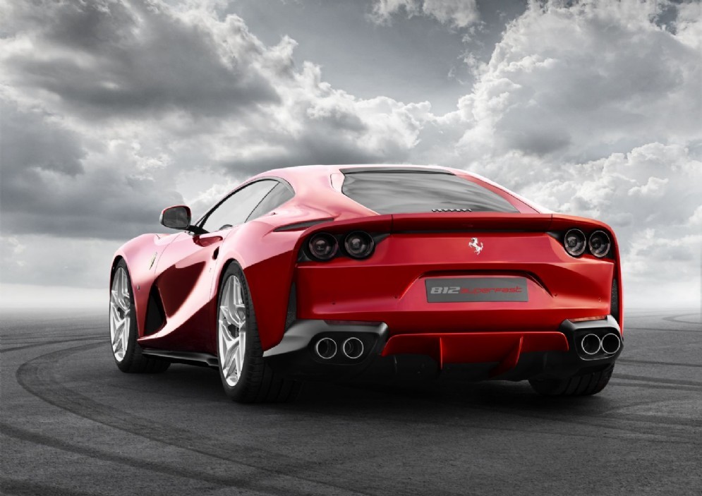 Vista posteriore della 812 Superfast