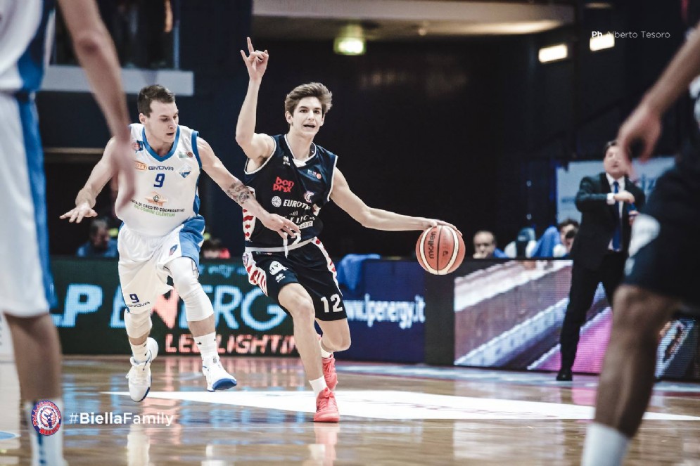 Federico Massone in palleggio (foto Tesoro)