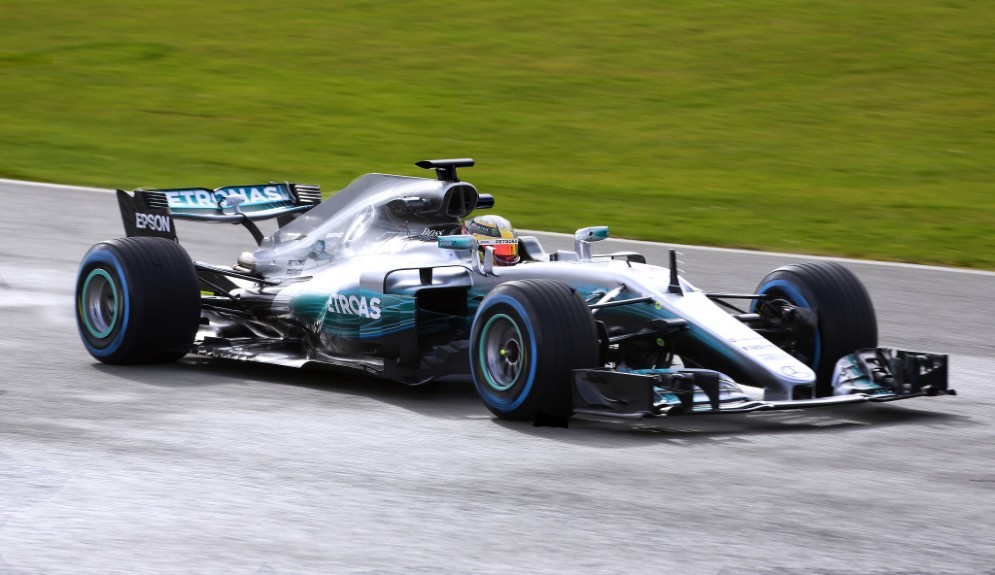 La Mercedes W08 Hybrid oggi in pista per la prima volta a Silverstone
