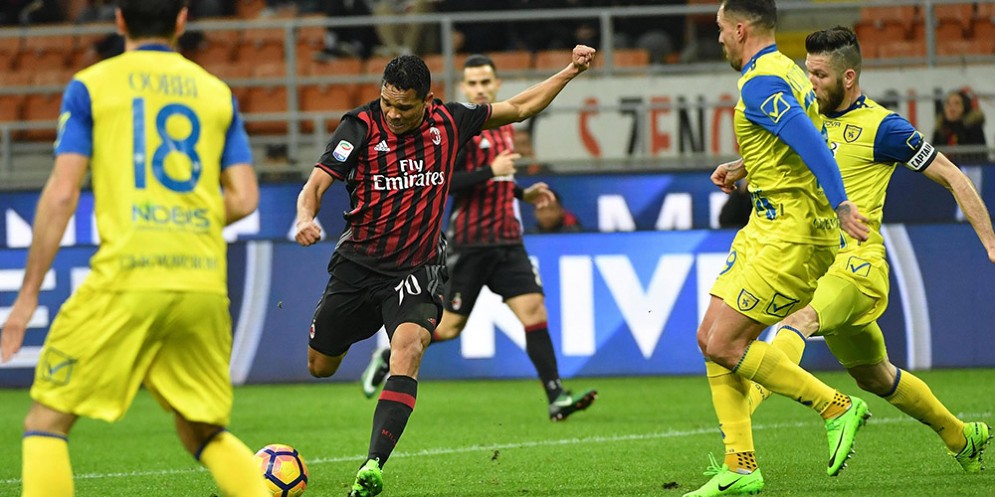 Il primo gol di Bacca contro il Chievo